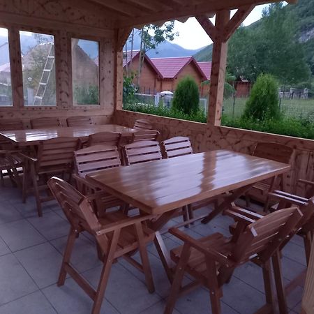 Breti'S Guesthouse Vuthaj 외부 사진