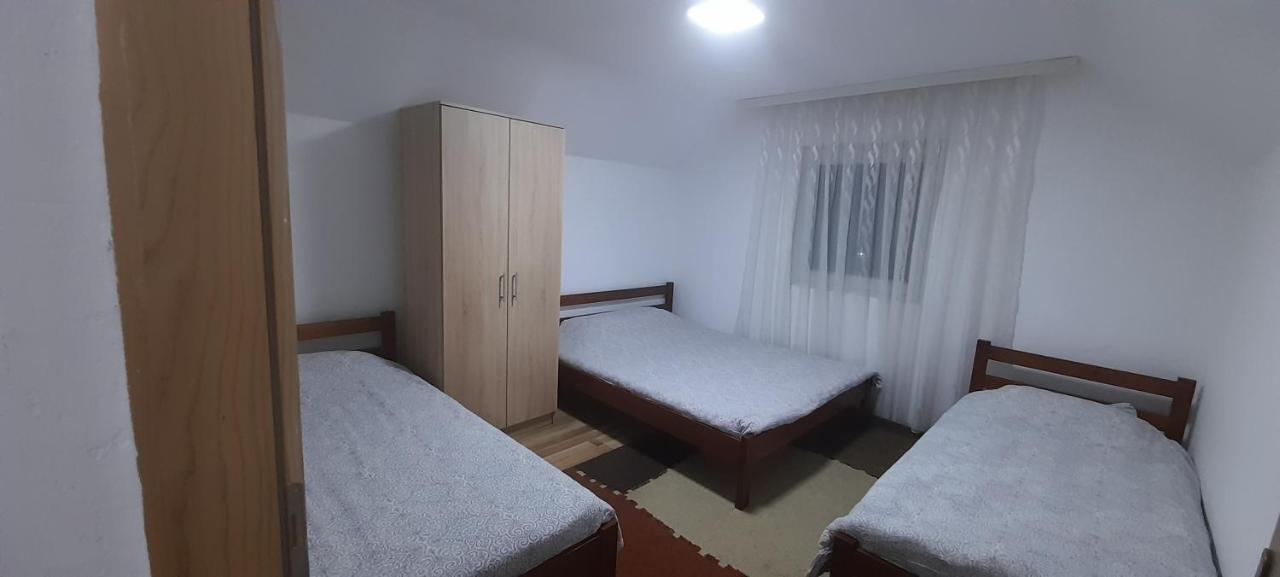Breti'S Guesthouse Vuthaj 외부 사진