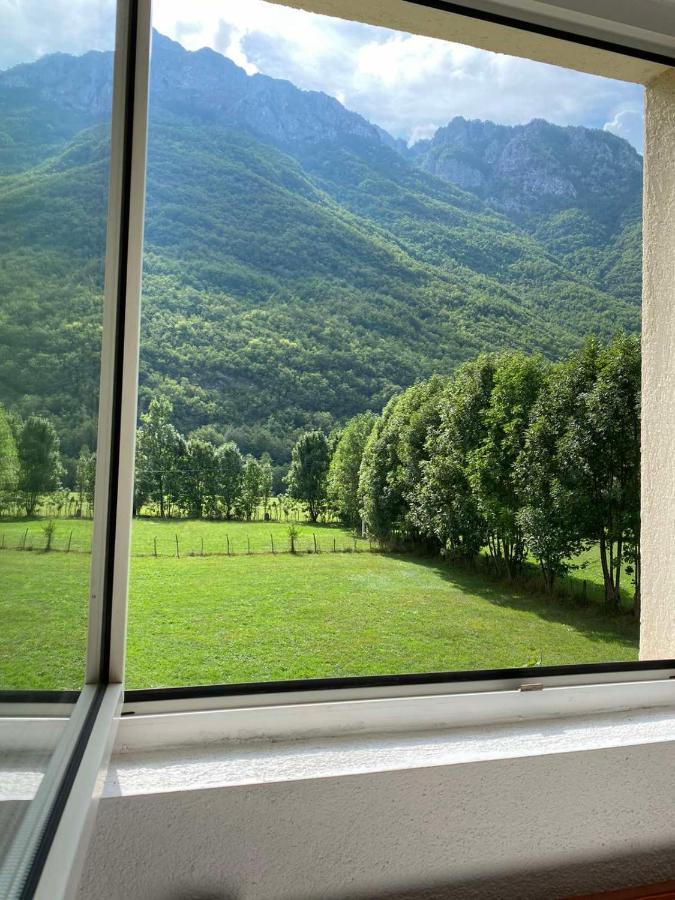 Breti'S Guesthouse Vuthaj 외부 사진