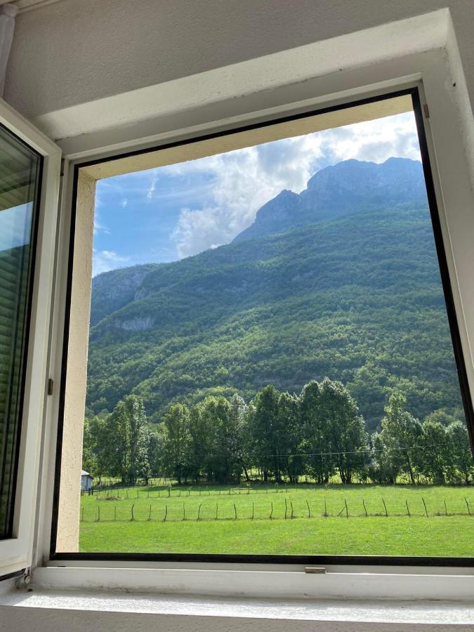 Breti'S Guesthouse Vuthaj 외부 사진