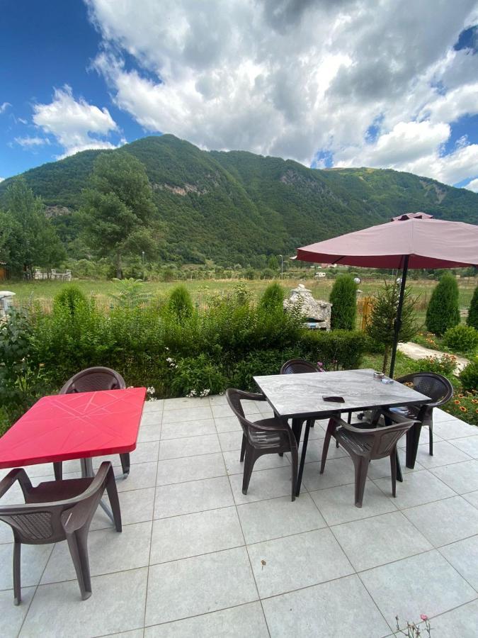 Breti'S Guesthouse Vuthaj 외부 사진